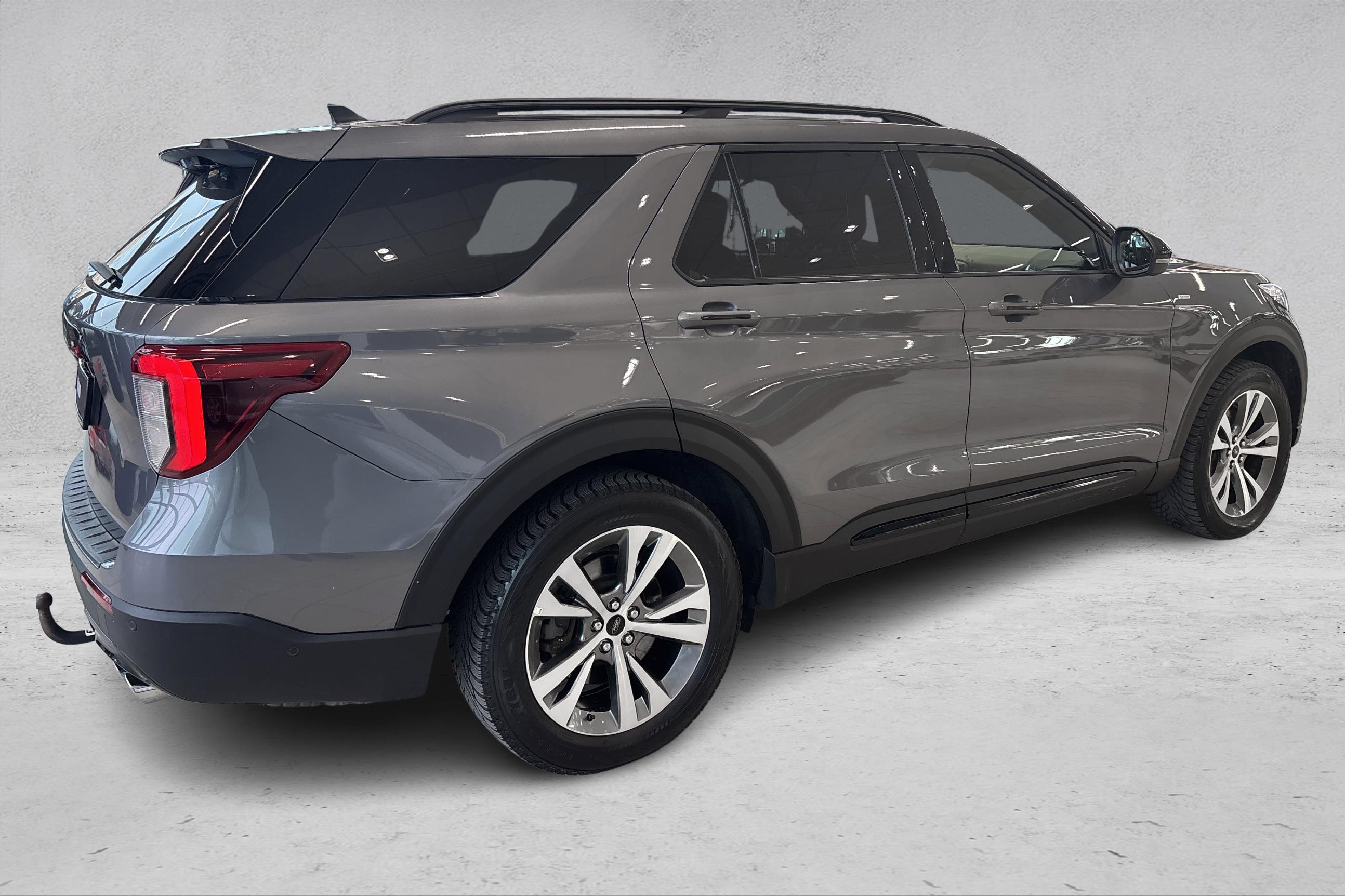 Thumnail bilde 3 av Ford Explorer Plug-In Hybrid