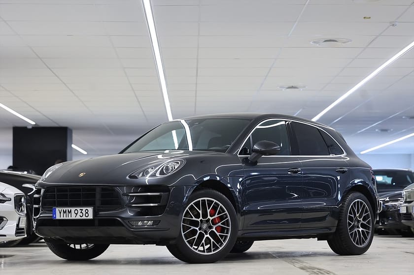 Bild 3 av Porsche Macan Turbo Performance 441hk Sport Chrono BOSE Drag