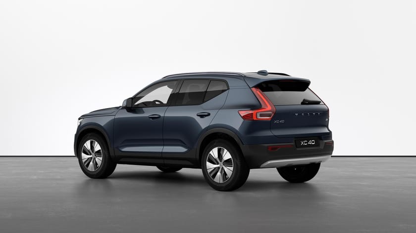 Bild 3 av Volvo XC40 B4 II FWD Bensin MomAdv NaviPro Edt *V-HJUL*