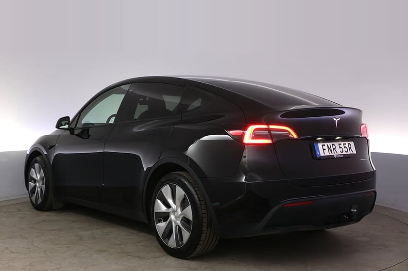 Bild 4 av Tesla Model Y Long Range AWD Autopilot Panorama Drag