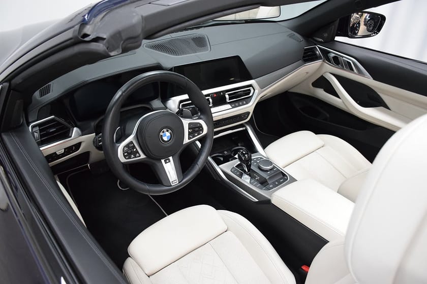 Bild 4 av BMW M440i xDrive Convertible Cabrio / Innovation / Individual klädsel