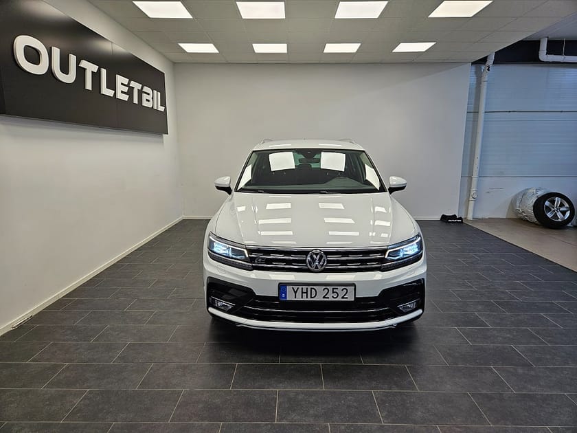 Bild 4 av Volkswagen Tiguan GT R line 2.0 TDI 190hk 4Motion Cockpit Värmare Drag