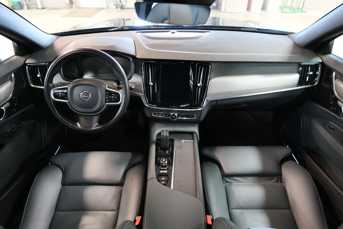 Volvo V90 Cross Country