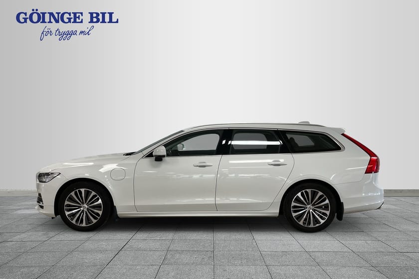 Bild 5 av Volvo V90 T8 TE Momentum Advanced Edition/ Infällbart Drag/ Förarstol el/ Parksensor Fram o Bak