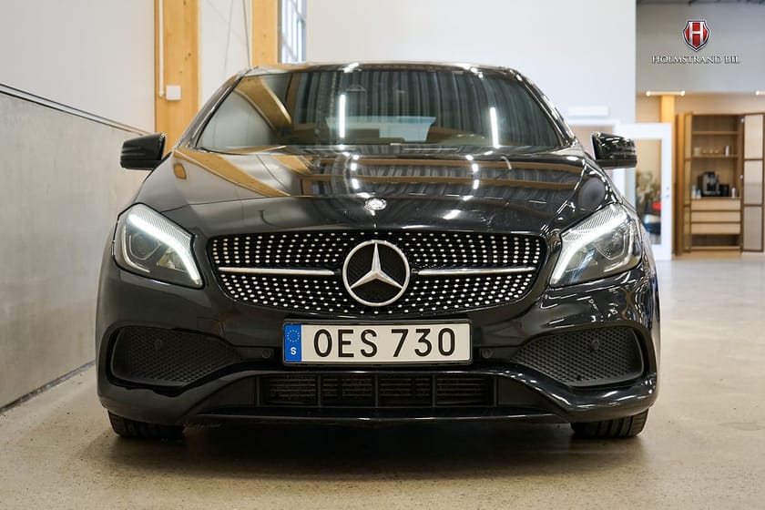Bild 5 av Mercedes-Benz A 180 7G-DCT AMG Line Night Pano Carplay 18"
