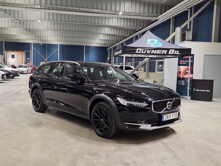 Bild 1 av Volvo V90 Cross Country B4 AWD Aut | Skinn | Värmare | Drag