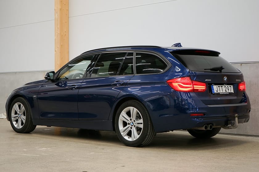 Bild 4 av BMW 320i xDrive Touring 320 Sport line Drag Kamera Hifi Rattvärme