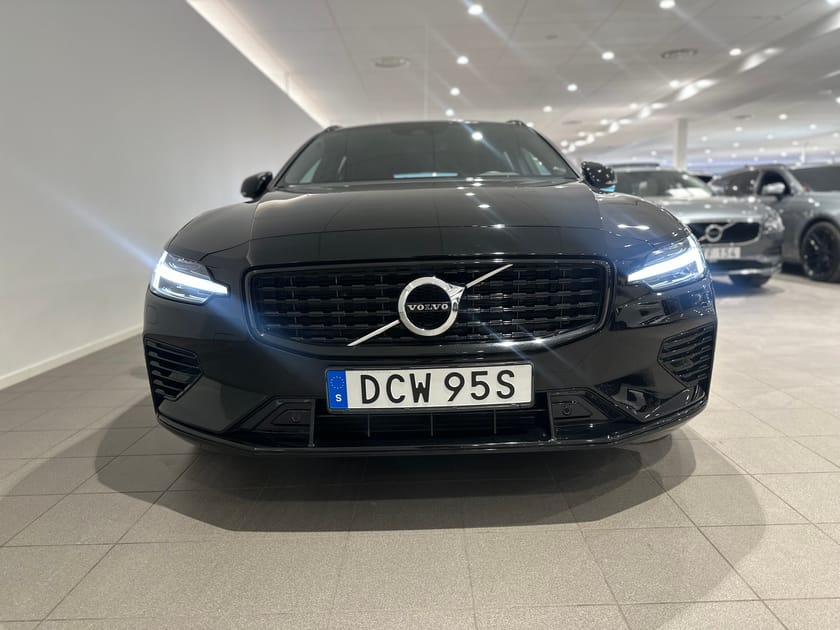 Bild 2 av Volvo V60 Recharge T6 R-Design, Dragkrok, Backkamera