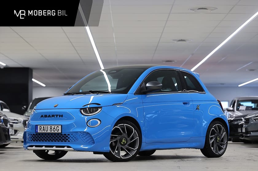 Bild 1 av Abarth 500e 155hk Scorpionissma Alcantara JBL Pano Poison Blue