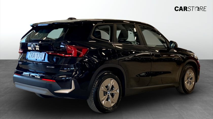 Bild 2 av BMW iX1 xDrive30 306hk Pano - Backkamera