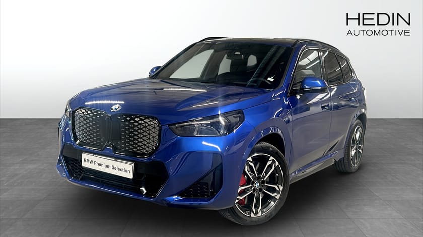 Bild 1 av BMW iX1 xDrive30 FRIA Vinterhjul Business Edition M-sport Pro H/K