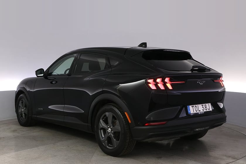 Bild 4 av Ford Mustang Mach-E Long Range RWD Teknik+ Pano Elstol 360