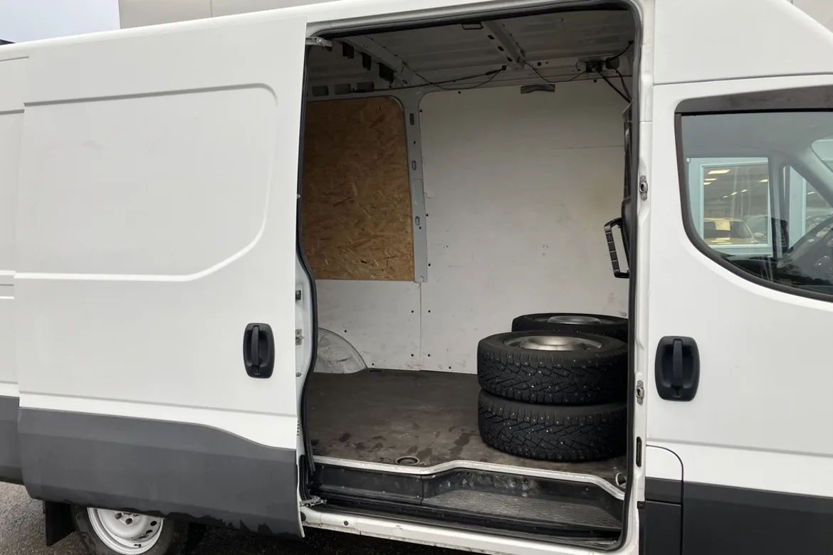 Iveco Daily 35-120 Van