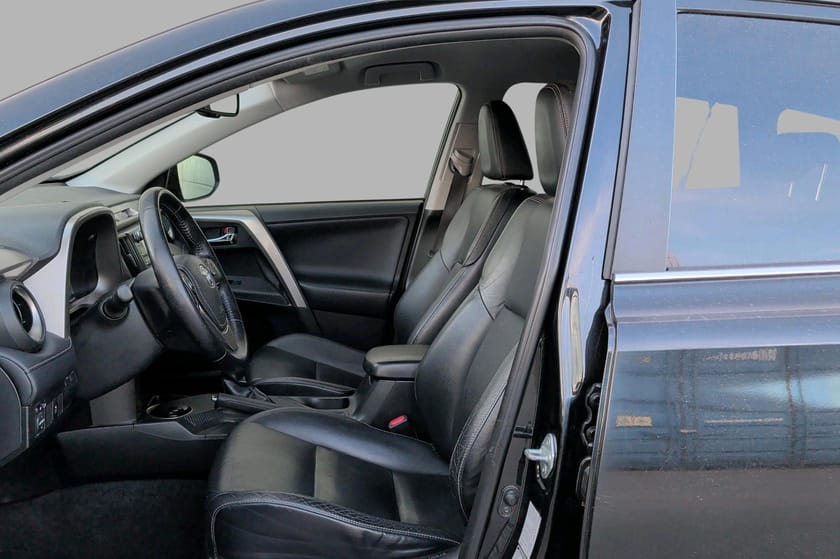 Bilde 4 av Toyota RAV4 2.2 150HK 4X4 Executive - Skinn - Xenon - Hengerfeste