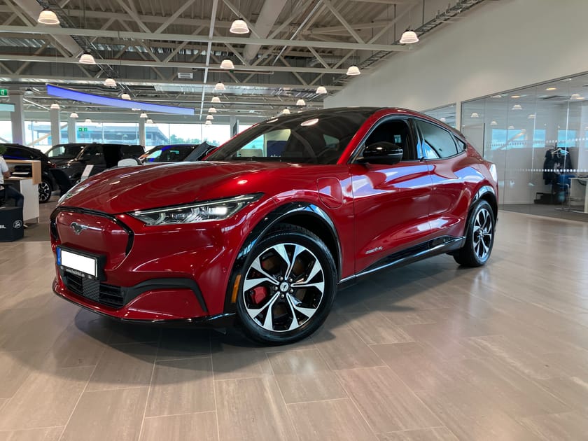 Bild 1 av Ford Mustang Mach-E Standard Range AWD ST-RANGE AUT 0% RÄNTA Std. Teknikpkt+ / 360° / Pano