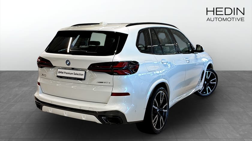 Bild 2 av BMW X5 xDrive50e M sport PRO Drag Pano Navi