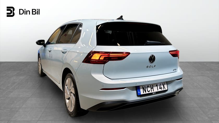 Bild 3 av Volkswagen Golf eTSI150 DSG Life Backkamera/P-värmare