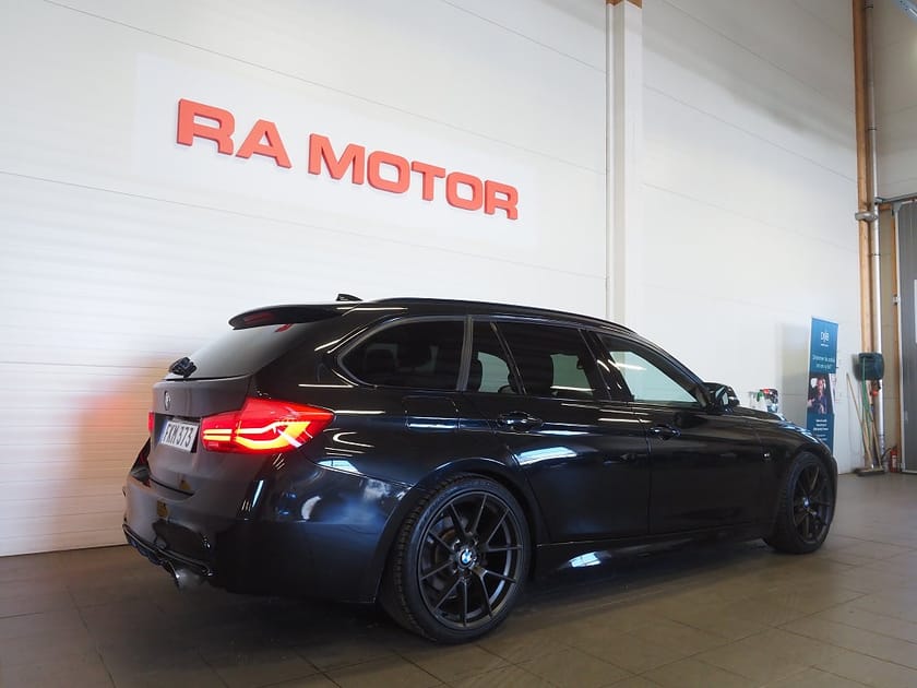 Bild 5 av BMW 330i xDrive Touring 252hk Aut M Sport HiFi Drag M-Värm Navi