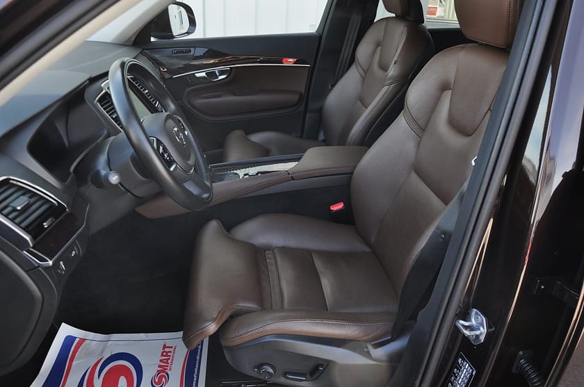 Bild 5 av Volvo XC90 D5 AWD Skinn Luftfjädring Nav Drag 7-sits H/K