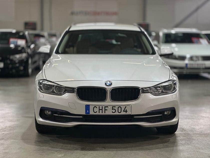 Bild 2 av BMW 320d xDrive Touring 320 Sport line M Ratt Läder El-Drag 190hk