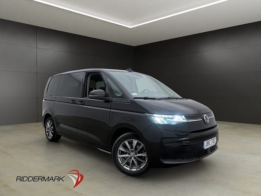 Bild 1 av Volkswagen Multivan eHybrid Plus Cockpit Drag B-Kamera Moms