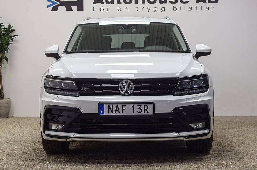Bild 4 av Volkswagen Tiguan Allspace 7-sätes 2.0 TDI 4M 7-sits R Line Värmare Drag Cockpit