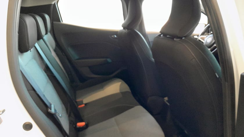 Bild 5 av Renault Clio E-TECH PH2 EVOLUTION HEV 145HK