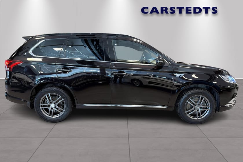 Bild 2 av Mitsubishi Outlander PHEV AWD S-Edtion Skinn T-Lucka 360°