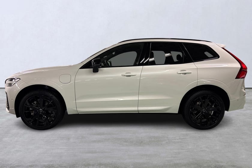 Bild 2 av Volvo XC60 T6 Plus Black Nordic Edition