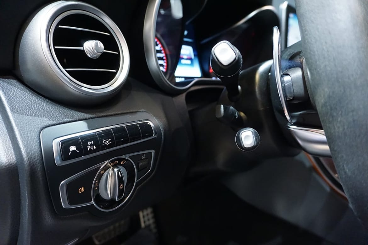 Mercedes-Benz C-Klass 2015 - miniatyr 14