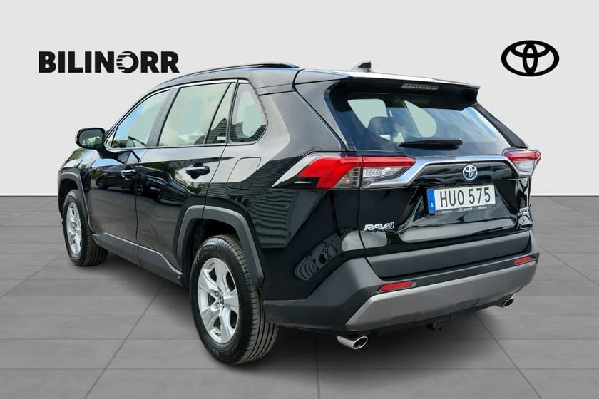 Bild 2 av Toyota RAV4 Hybrid AWD-i 2,5 ELHYBRID ACTIVE KOMFORTPAKET | VHJUL | DRAG |