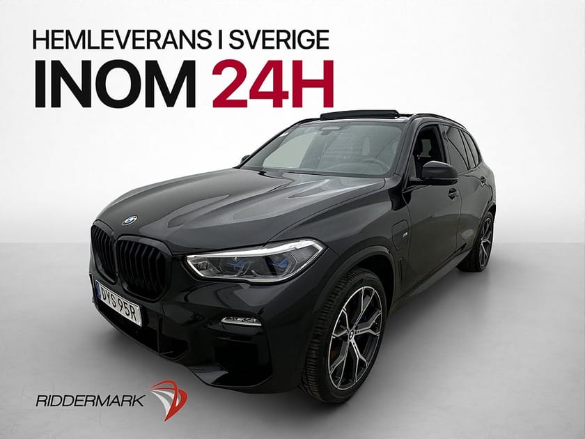 Bild 3 av BMW X5 xDrive45e iPerformance M Sport Ultimate Edition B&W Luft Sky Drag
