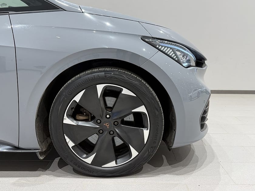 Bild 4 av CUPRA Born e-boost 77 77kWh 231HK Navi Backkamera