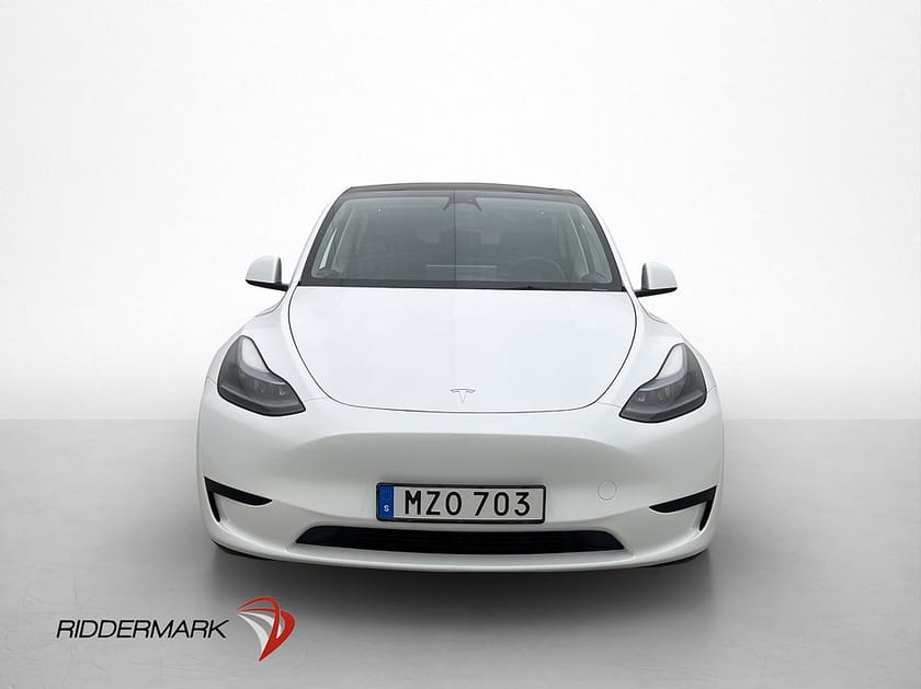 Bild 3 av Tesla Model Y Standard Range RWD Drag Autopilot MOMS