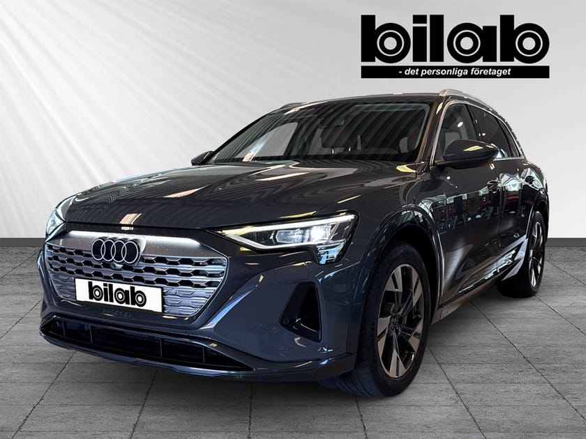 Bild 1 av Audi Q8 55 e-tron quattro Drag, ventilationsstolar, skinn,