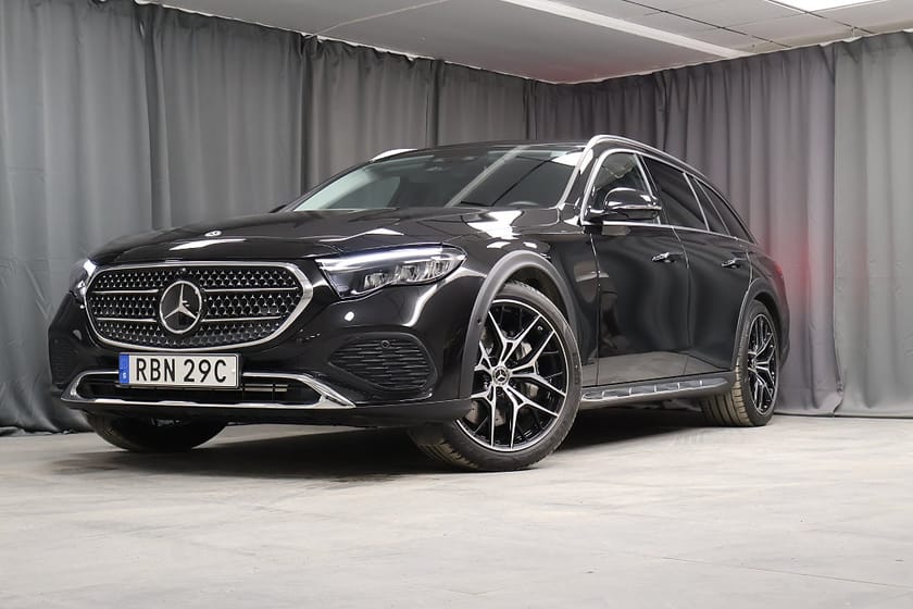 Bild 1 av Mercedes-Benz E 300 d e 4MATIC All-Terrain de BURMESTER DRAG LED MOMS