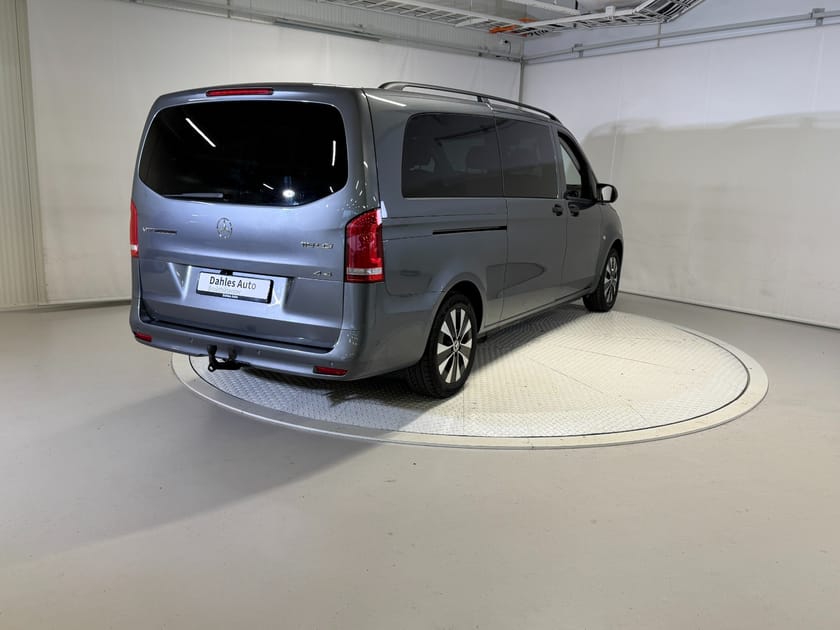 Bilde 3 av Mercedes-Benz Vito Tourer 119 CDI 4x4 3.2t V119 190hk 9-Seter Cruise/Skinn/Kam/Krok/Dab