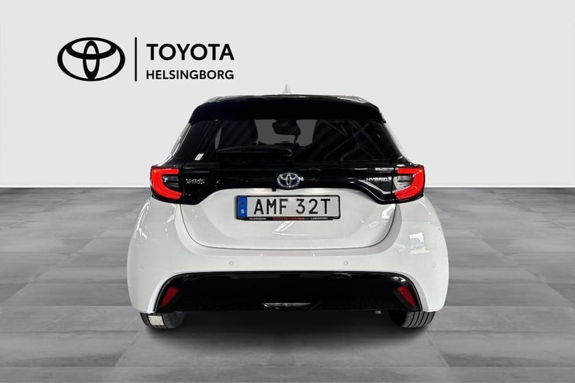 Bild 4 av Toyota Yaris Hybrid 1,5 5d Style Edition Säkerhetspaket