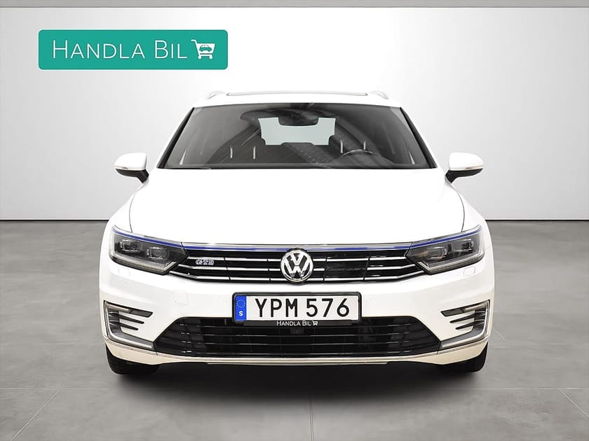 Bild 3 av Volkswagen Passat Variant GTE 1.4 TSI Drag Pano Cockpit Skinn Dynaudio Värm