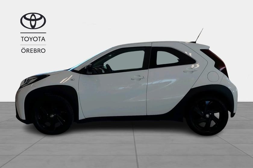 Bild 3 av Toyota Aygo X 1.0 Play Comfort Style pack V-hjul