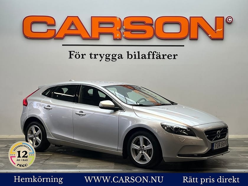 Bild 1 av Volvo V40 D2 Momentum 120hk Navi Drag Värmare Kamrem bytt!