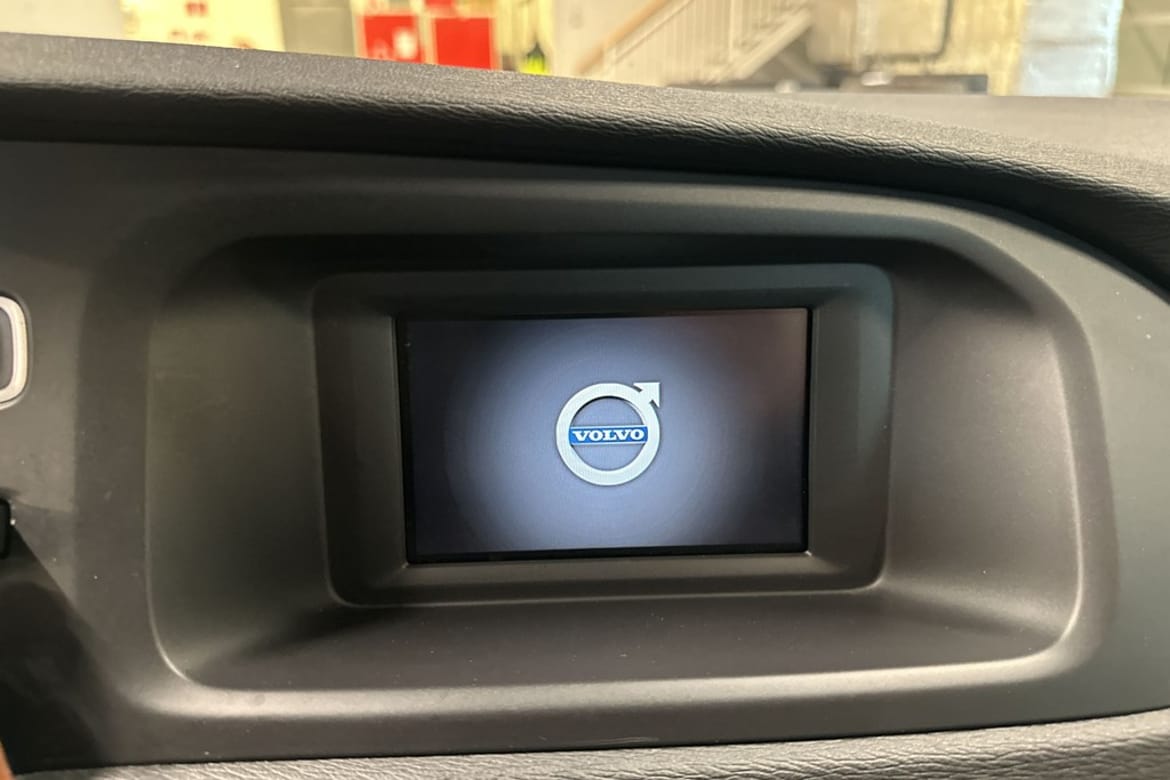 Volvo V40 2018 - miniatyr 11