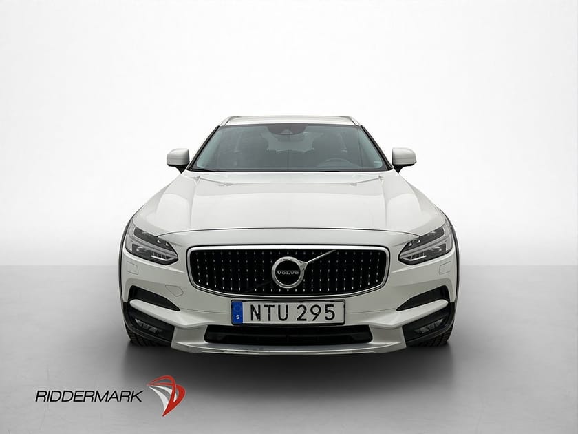 Bild 2 av Volvo V90 Cross Country D4 AWD 190hk Pro Värm P-sensor Drag