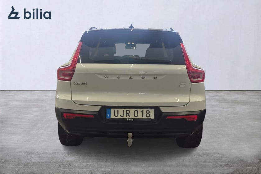 Bild 5 av Volvo XC40 Recharge Core. Dragkrok