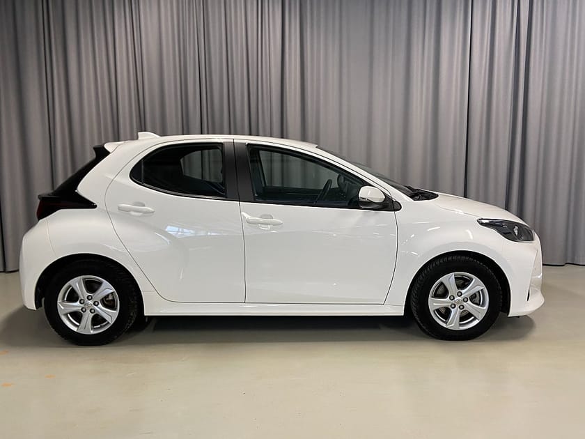 Bild 4 av Toyota Yaris Hybrid 116hk CVT Active Automat Backkamera