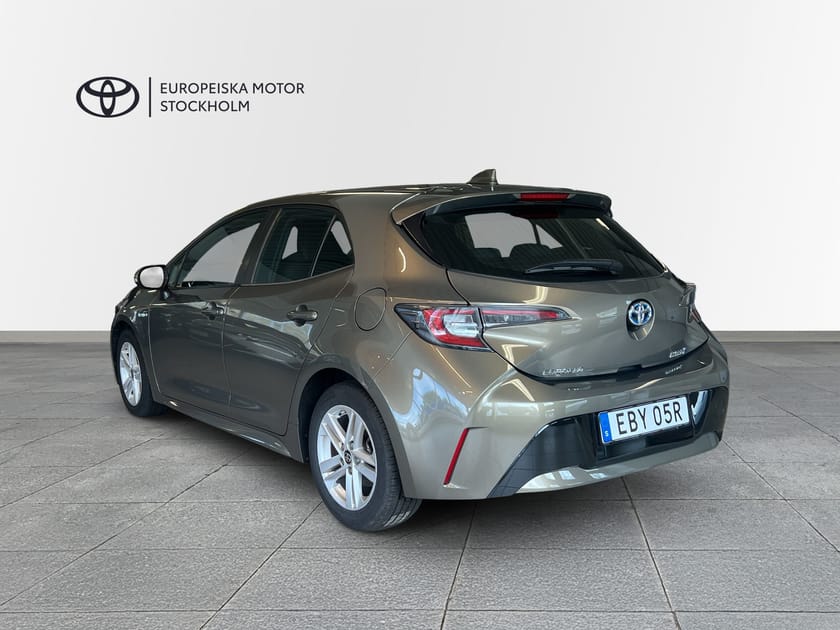 Bild 2 av Toyota Corolla Hybrid 1,8 5D ACTIVE -  VINTERHJUL/ BACKKAMERA