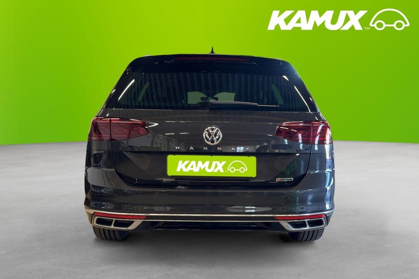 Bild 5 av Volkswagen Passat Sportscombi 2.0 TDI 4Motion R-Line 190hk Cockpit Matrix Skinn Värmare Drag Kamera