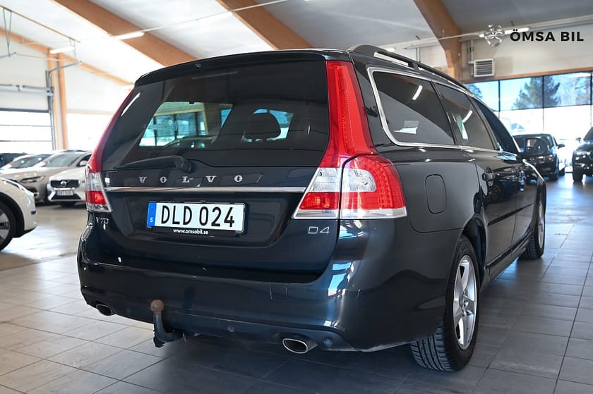 Bild 4 av Volvo V70 D4 Momentum BLIS Värmare Drag 181hk