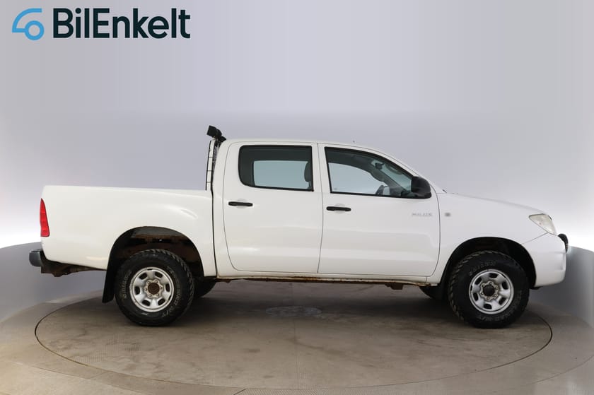 Bild 2 av Toyota Hilux Dubbelhytt 2.5 4X4 Manuell Drag Webasto