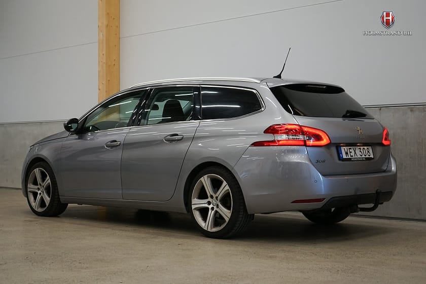 Bild 4 av Peugeot 308 SW 1.2 PureTech 130 EAT Allure Drag Panorama Carplay